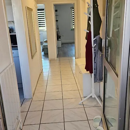Privatunterkunft Doppelzimmer In Bilk-zentrum *
