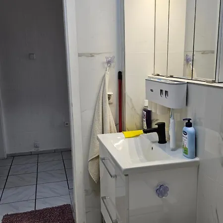 Doppelzimmer In Bilk-zentrum *